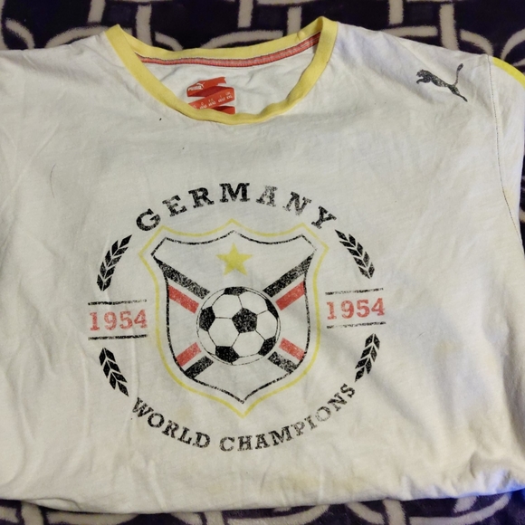 T-shirts - Picture 2 of 9